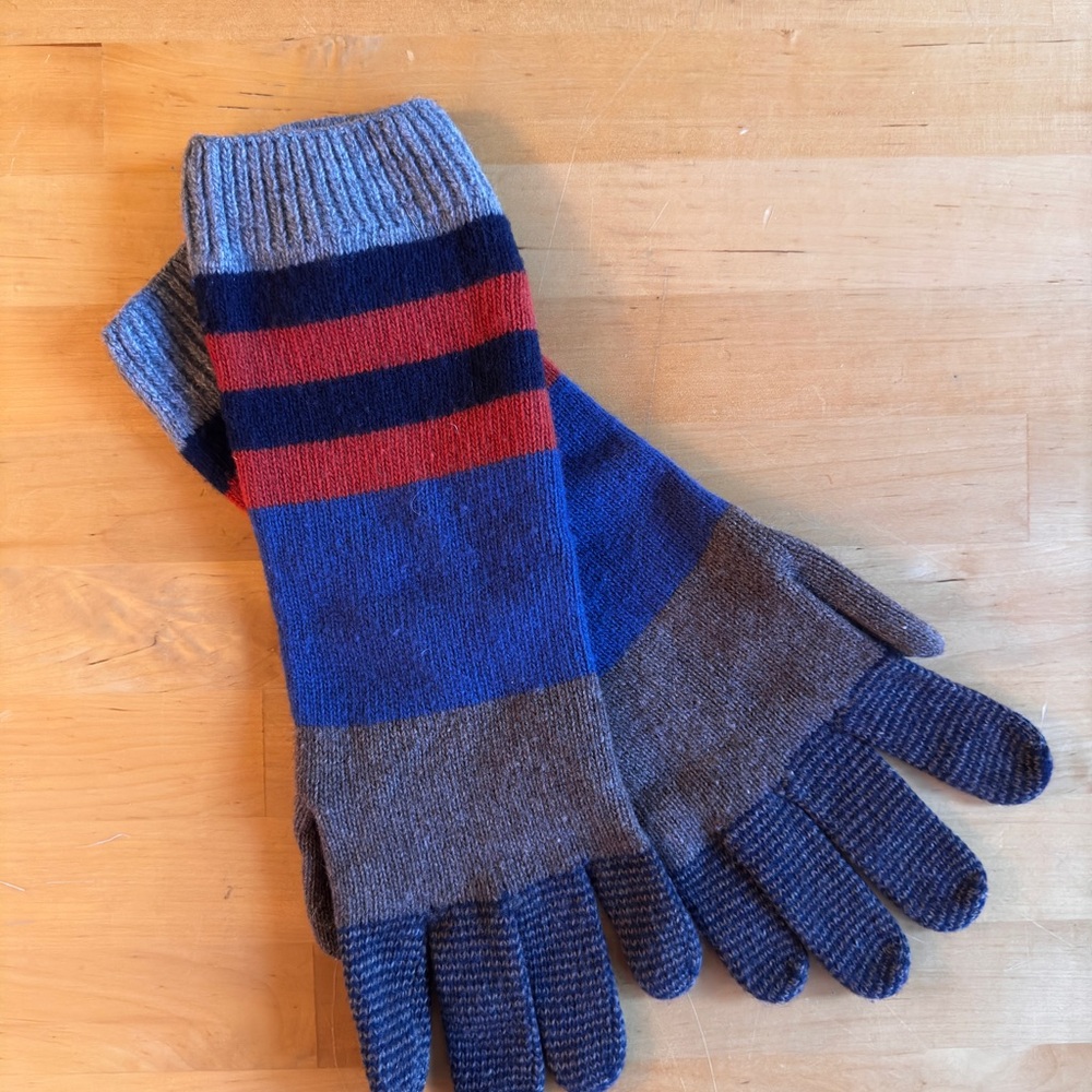 Cozy Blue and Red Knitted Gloves for Cold Weather
